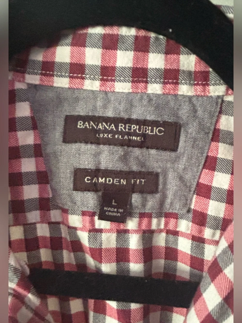 Banana Republic Red, black  and beige Gingham Button-Down flannel shirt. Size L.